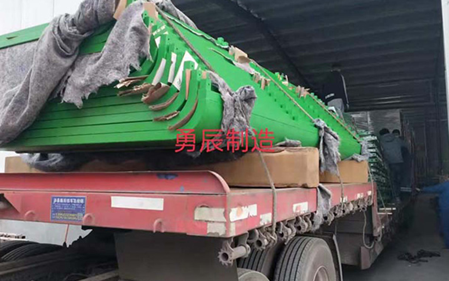 分类垃圾亭发货